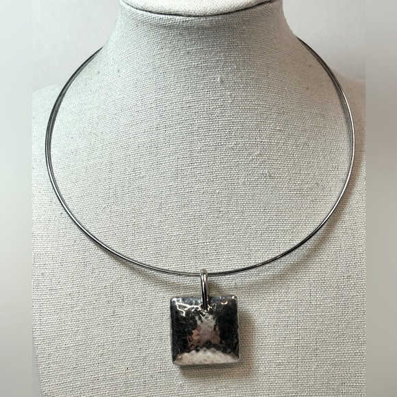 Silpada sterling silver 925 Signed hammered solid puffy square pendant retired - Picture 2 of 5